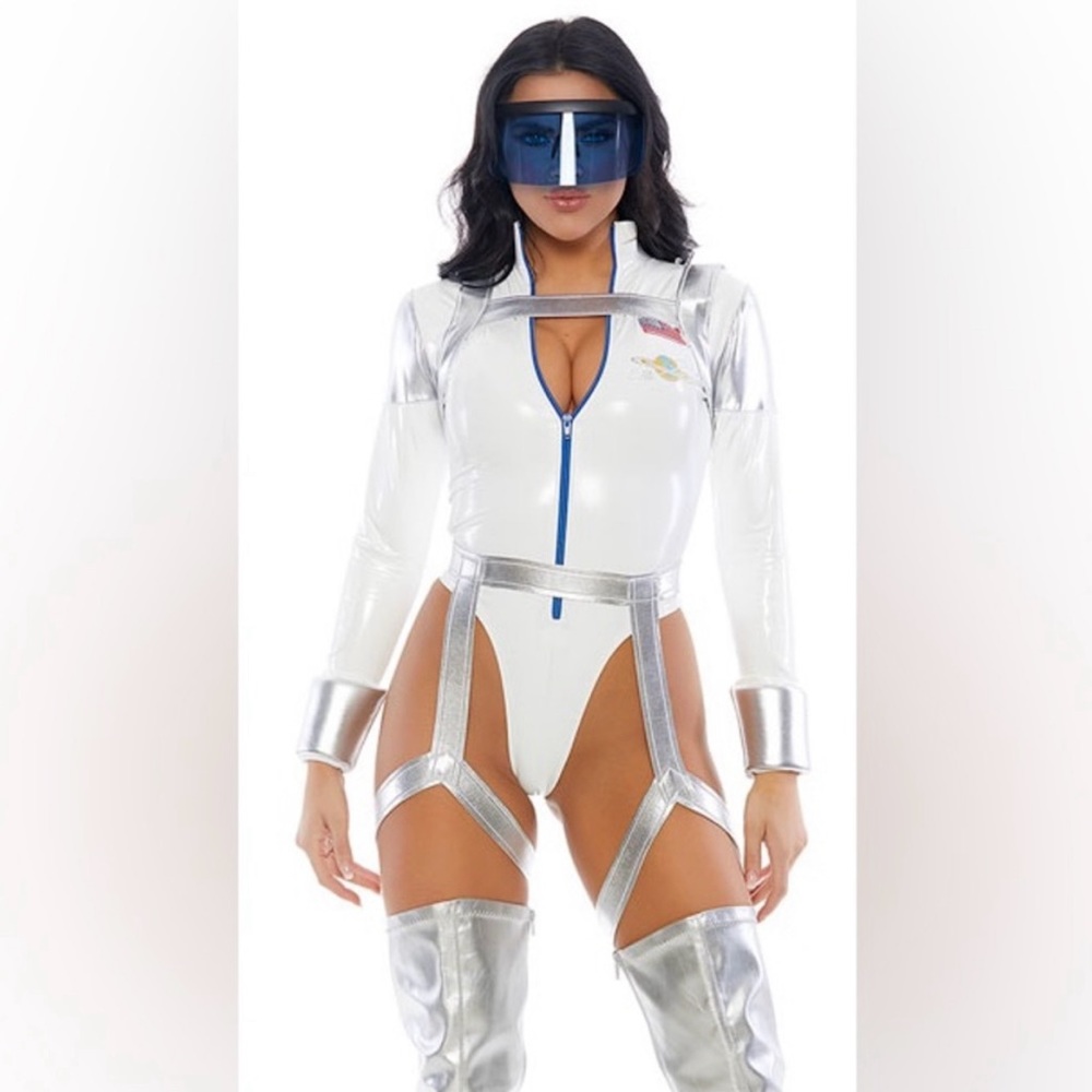 Foreplay sexy astronaut